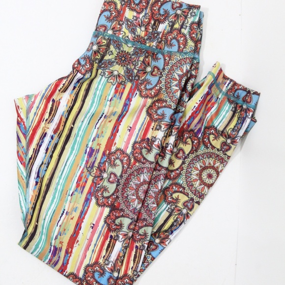 Niyama Barefoot Leggings Women Yoga Pants Large Medallion colorful